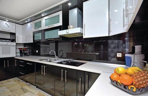 Trilj House | 7 bedroom awesome home in Trilj