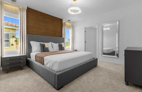 Loughman House | 7 Bedrooms 5 Bathrooms Solterra 7684 Ol