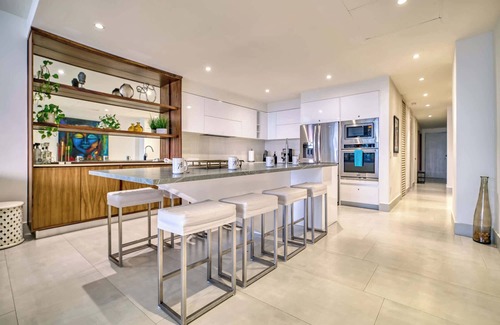 Conchas Chinas Apartment | 7 Floor 3BR Ocean View Condo at Indah by *Maxwell