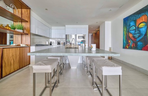 Conchas Chinas Apartment | 7 Floor 3BR Ocean View Condo at Indah by *Maxwell