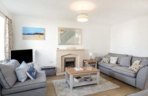 Harlyn House | 7 Harlyn Cottages