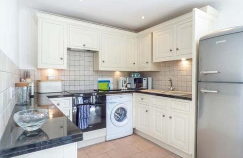 Harlyn House | 7 Harlyn Cottages