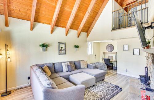 Sugarloaf House | 7 Mi to Big Bear Mountain Resort Winter Getaway!