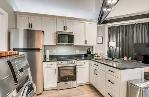 Surfside Beach Condo | 7 Mi to Ocean: Myrtle Beach Condo w/Deck