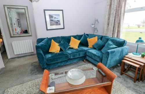 Haverfordwest House | 7 The Woodlands