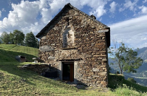 Acquarossa House | 70 m² House ∙ 2 bedrooms ∙ 6 guests