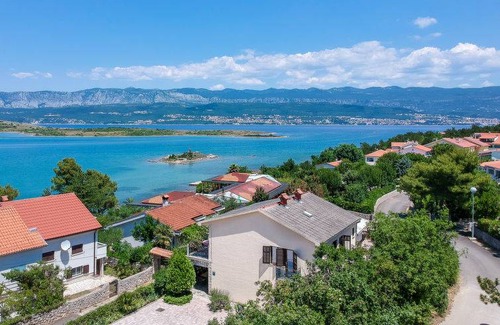 Klimno House | 70 m² House ∙ 2 bedrooms ∙ 6 guests