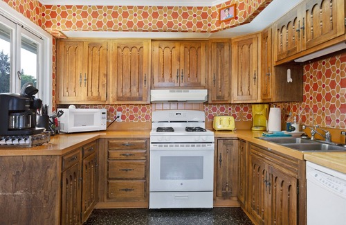 Traverse City Cabin | 70's Lodge TC | Lg Group Private Retreat Home