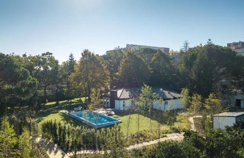 Maia Villa | 70's wood house