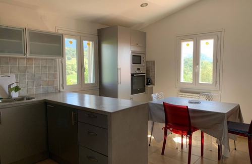 Corte House | 70m2 apartment on the first floor of a villa