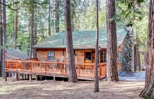 North Wawona House | 74 Our Yosemite Getaway