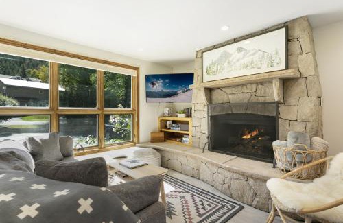 Eagle-Vail Apartment | 749 Deer Blvd condo