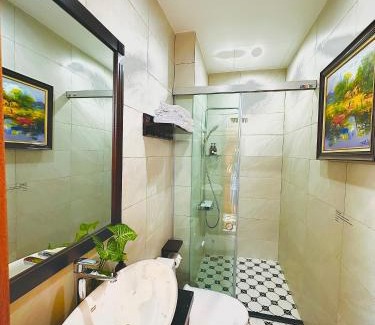 Hue Hotel | 75 Garden INN