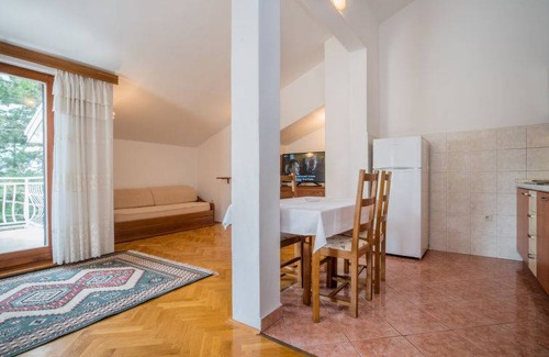 Jadranovo Apartment | 77 m² Apartment ∙ 2 bedrooms ∙ 6 guests