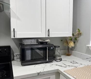 Clodine House | 77072 New remodeled Cute Townhome SW