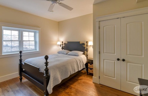 Dorset Cottage | 7Bdrm, 4Bath Dreamy Cottage on LOB. Games Room! All Day Sun!