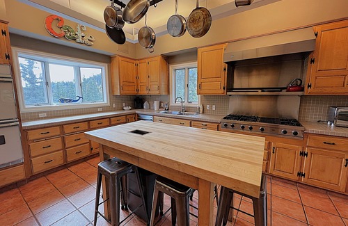 Columbine Lake House | 7BR Lakeside Home w/Amazing Views, Hot Tub, Game Room, 2 Mi. to Purgatory Ski Resort