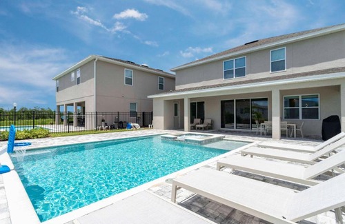 West Kissimmee House | 8-Bed Villa Prv Pool and Game Room Near Disney