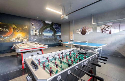 West Kissimmee House | 8-Bed Villa Prv Pool and Game Room Near Disney