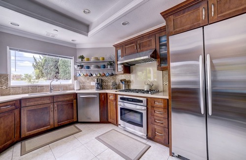 Sherwood Forest and Thistle Development House | 8 Bedroom Pool, Flowing Lazy River & Water Slide near Disneyland! PRIVATE OASIS!