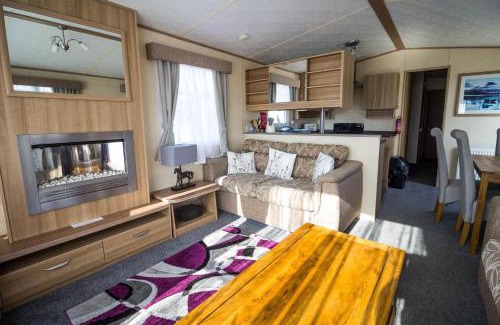 Louth Other | 8 Berth Caravan With Wifi At Sunnydale Park In Skegness Ref 35220Kc