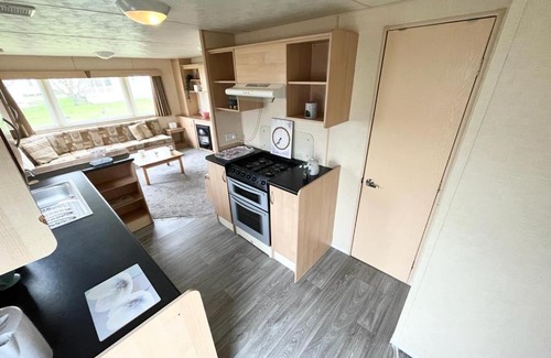 Clacton-on-Sea Apartment | 8 Berth Holiday Home with Pools on Martello Beach