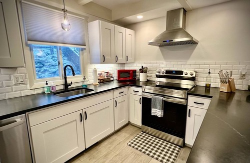 Stratton Mountain Condo | 8 Guest 3BR, 2 BA Stratton Condo with Fireplace and forest views.