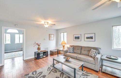 La Porte Apartment | 8 Mi to Lake Michigan Creative Retreat with Deck!