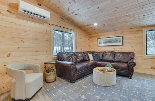 Empire House | 8 Mi to Sleeping Bear Dunes Creekside Cabin