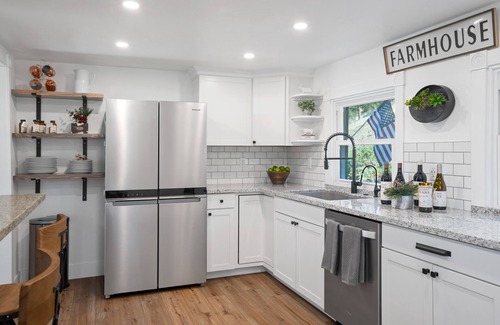 San Luis Obispo House | 8 Mile House Deluxe-Experience California Tranquility at this Historical Home