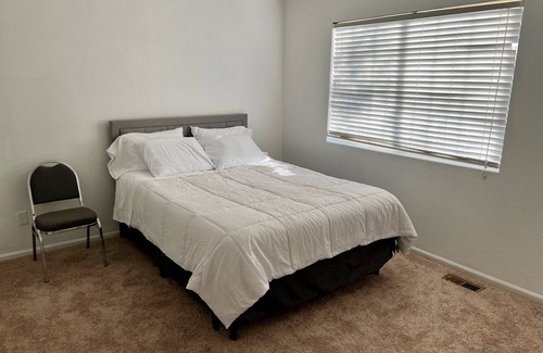 Green Valley Ranch House | 8 min from Airport large house