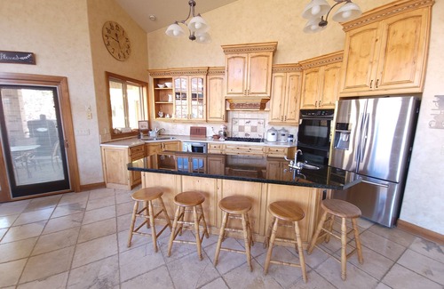 Mountain Green House | 8 Minutes To Snowbasin Ski Resort! Spacious Home With Unmatched Views.