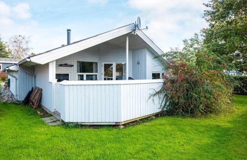 Pøt Strandby House | 8 person holiday home in Juelsminde-By Traum