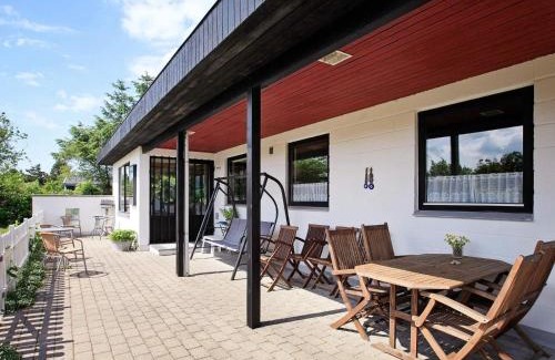 Remmer Strand House | 8 person holiday home in Struer-By Traum