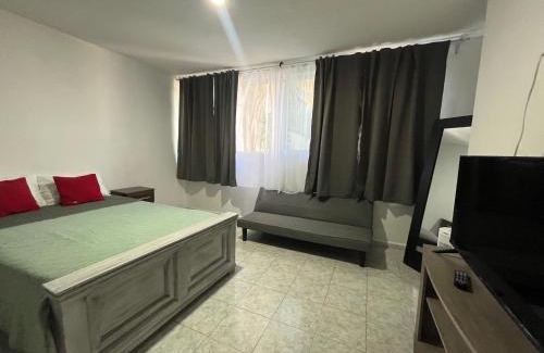 Leon Apartment | 8 VENATOR House Boutique