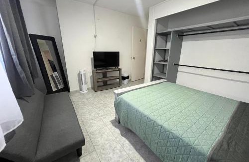 Leon Apartment | 8 VENATOR House Boutique