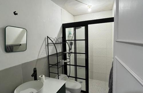 Leon Apartment | 8 VENATOR House Boutique