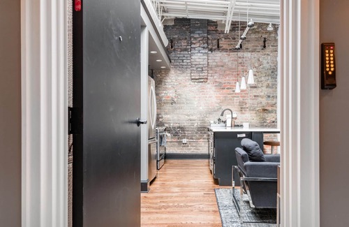 Downtown Asheville Apartment | 80 LEX 204 Industrial Chic Free Parking