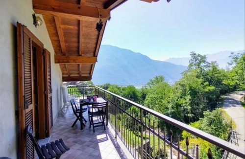 Albonico Apartment | 80 m² Apartment ∙ 2 bedrooms ∙ 5 guests