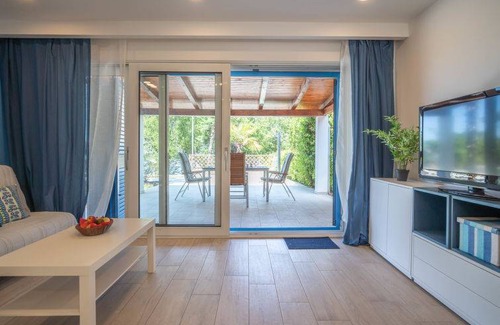 Njivice House | 85 m² House ∙ 2 bedrooms ∙ 4 guests