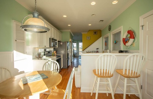 Bonito Boathouses House | 867 Bonito Rd