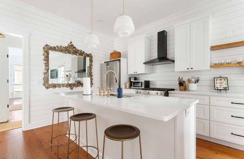 Westside House | 8BR Downtown Luxury Escape Near King