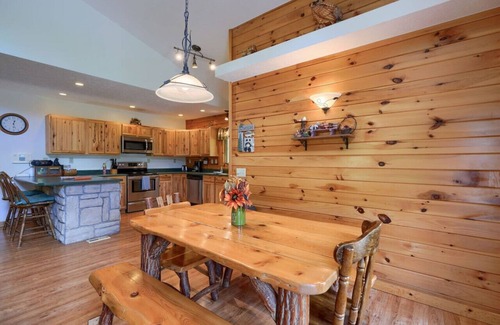 Logan Cabin | 9 Miles Old Mans Cave, Cell WI-FI 267mbps starlink