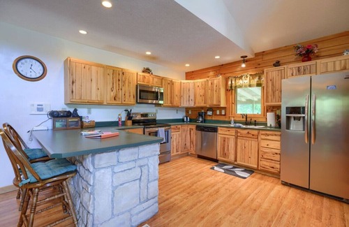 Logan Cabin | 9 Miles Old Mans Cave, Cell WI-FI 267mbps starlink