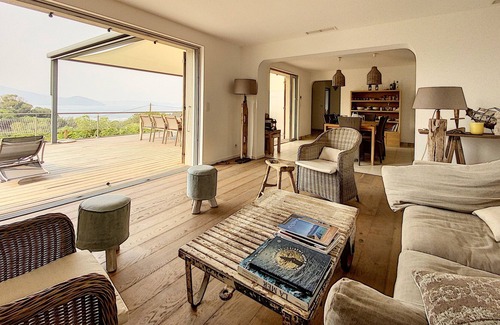 Isolella Villa | 9 people