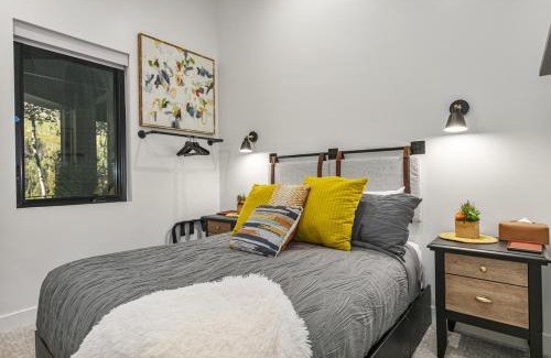 Salt Lake Mountain Resorts House | 9005B - Luxury Two Bedroom Den home