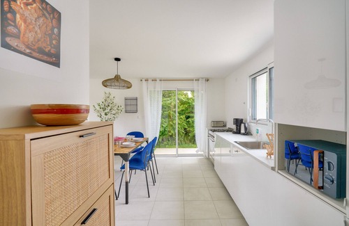 Saint-Guenole House | 900m from the beach, House for 6 & garden