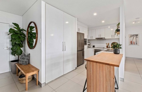 Scarborough Apartment | "905 Beautiful View" - Scarborough Q 4020