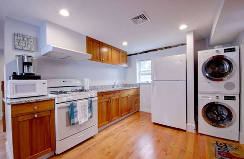 Marblehead Condo | 93 m² Condo ∙ 2 bedrooms ∙ 8 guests