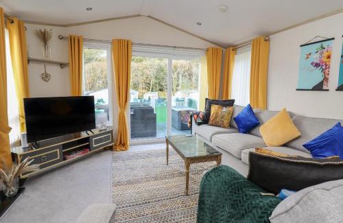 New Quay House | 95 Hafan Taffy